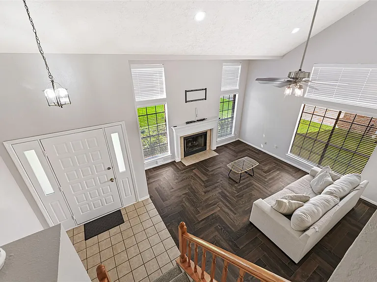 1555 Hillside Elm St — Photo 23