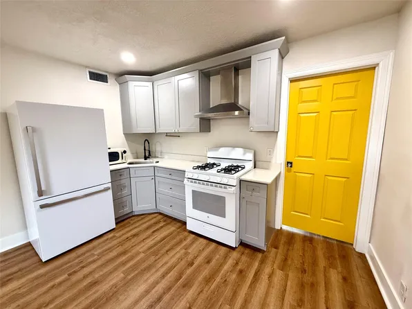 5201 Lindsay St, Houston, TX 77023