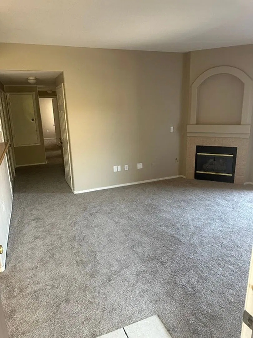 2nd Floor Condo - Grand Canyon Village Gated Community!! — Photo 4