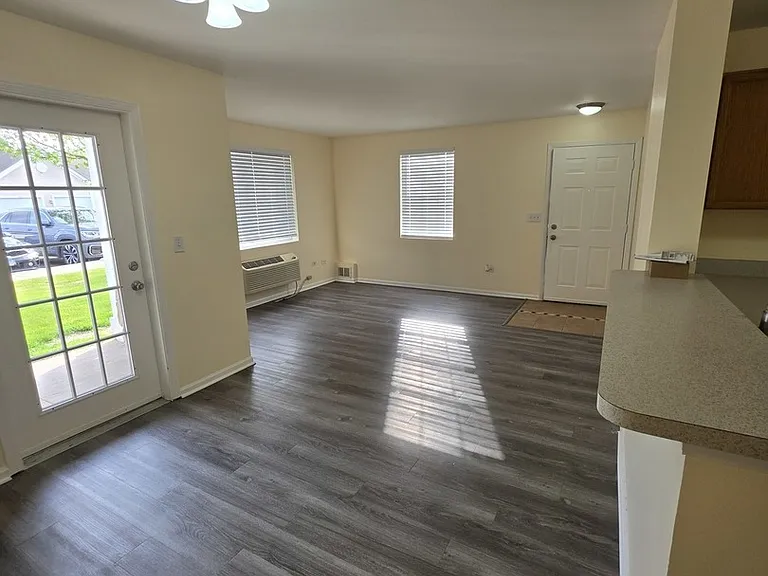 101 Silverstone Dr #101 — Photo 3