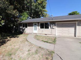 204 Gibson St UNIT A, Talent, OR 97540