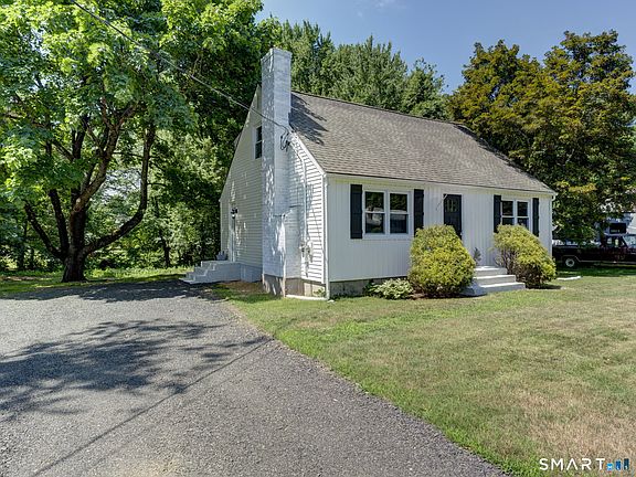 3rd image of 27 Meadow Road