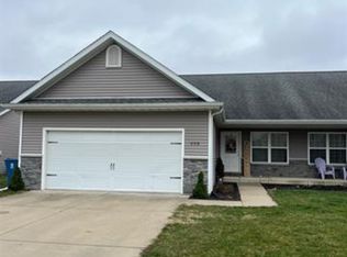 408 E Spruce St, Chatham, IL 62629
