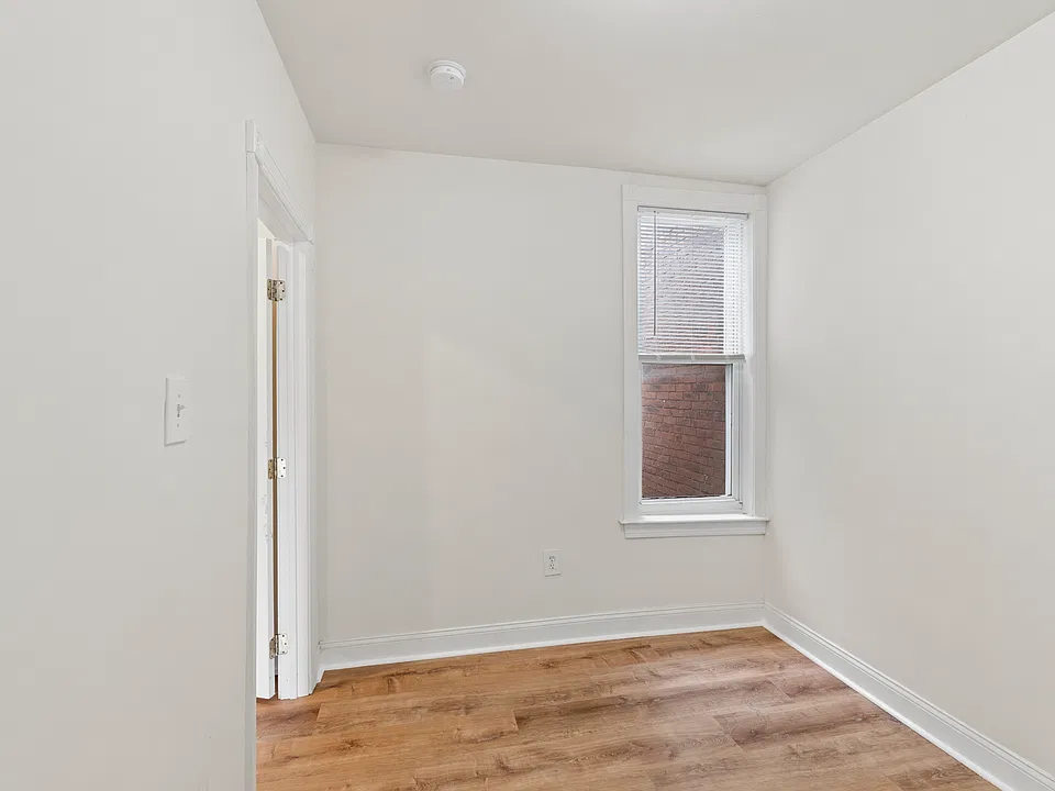 406 N 42nd St