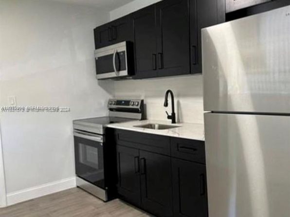 4141 SW 20th St APT 2