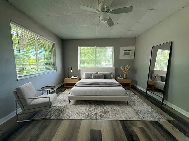 2 bed, 2.0 bath, 858 sqft, $1,690 — Photo 2