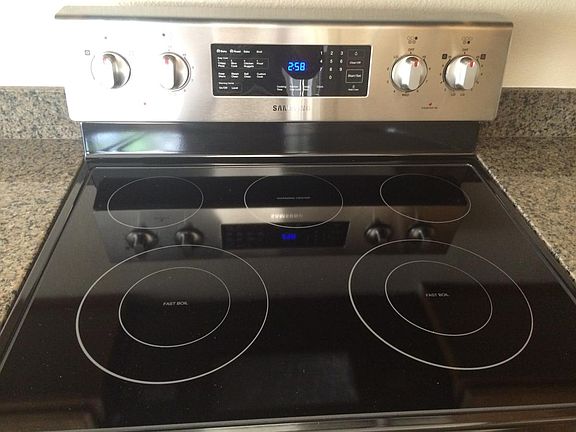 4th image of 1031 W Laguna Dr
