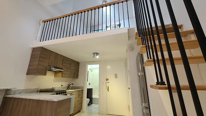 Rented by Aryeh Realty | media 17