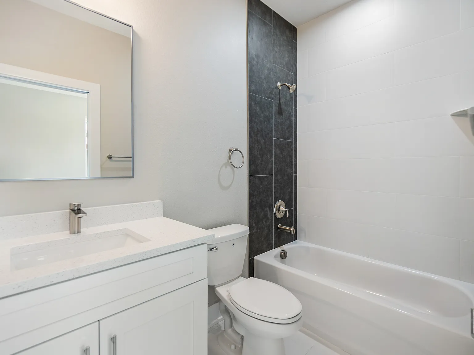 2 bed, 900 sqft, $2,350 — Photo 4