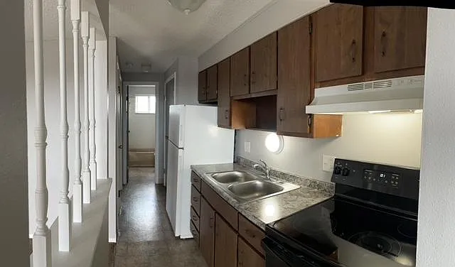 Royal Village Apartment Homes 265 — Photo 3