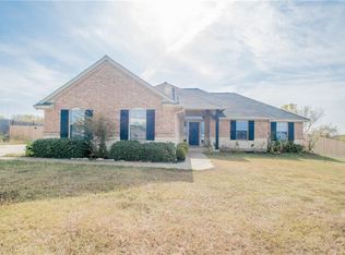 2510 Lake Ridge Cir, Sanger, TX 76266