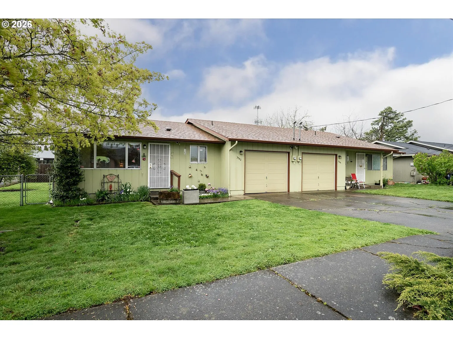 3542-3544 E St photo 1
