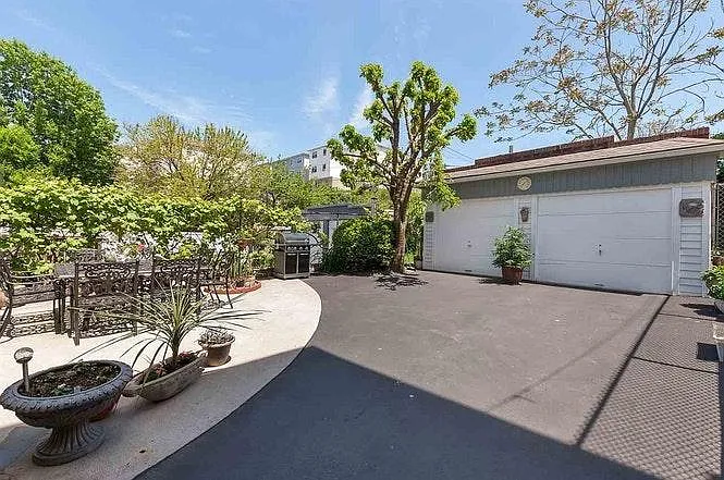 324 Columbia Ave #1 — Photo 3