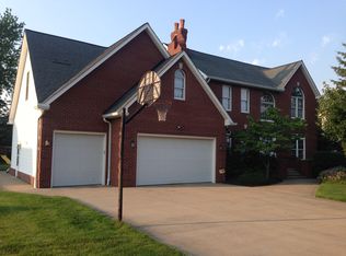 6399 Woodhawk Dr, Mayfield Heights, OH 44124