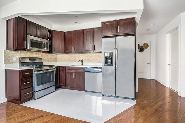 Sold by Compass | media 2