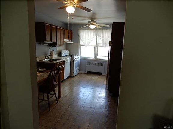 5th image of 57 Carpenter Ave APT D