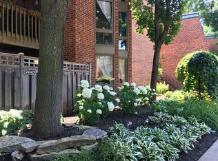 2045 N Larrabee St APT 7102, Chicago, IL 60614