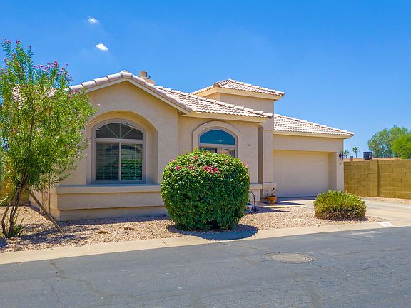 5th image of 1932 N MESA Drive #13