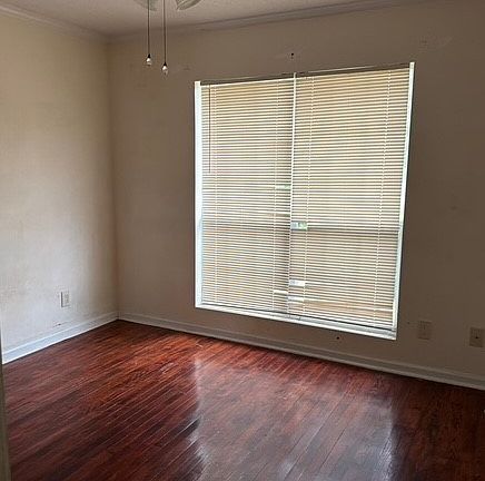 4th image of 4106 Sumbry St