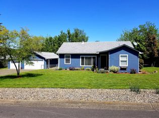 2816 W Gary Ave, Roseburg, OR 97471