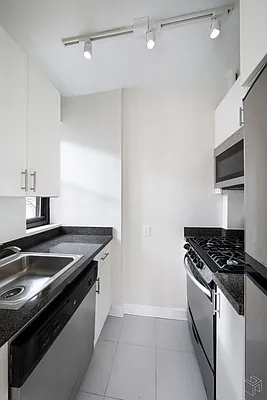 Rented by Halstead Real Estate | media 10