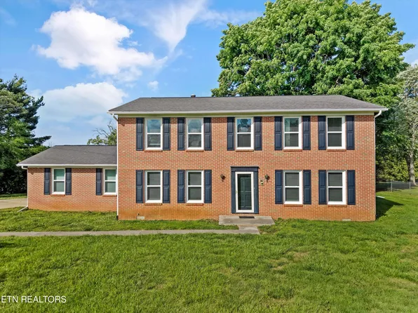 327 Kenmark Dr, Maryville, TN 37803