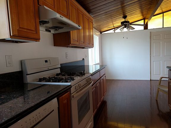2nd image of 619 E Florence Ave