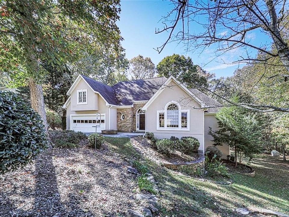 1st image of 2851 Riverfront Dr
