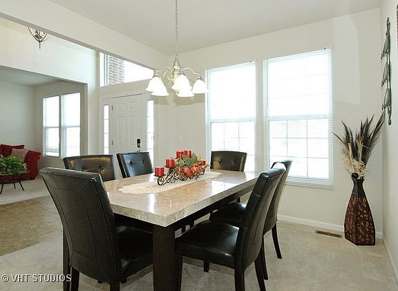 4th image of 2389 Woodside Dr