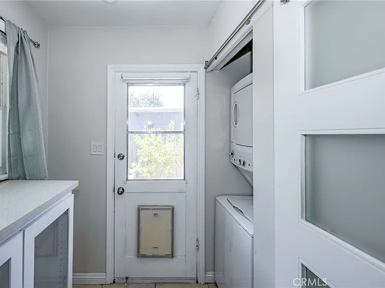 15744 Hart St — Photo 8
