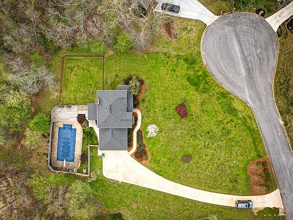 4th image of 75 Dogwood Trl