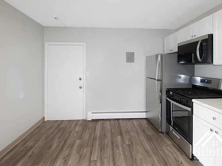 311 Jencks St — Photo 13