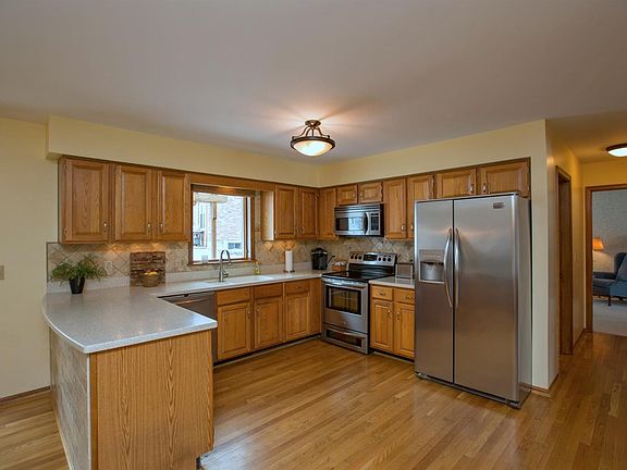 3rd image of 6971 Plumwood Ct