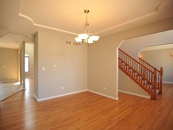 3rd image of 19041 Canterbury Pl