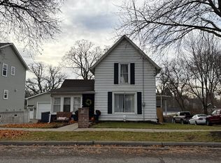 216 Phoenix St, Delavan, WI 53115