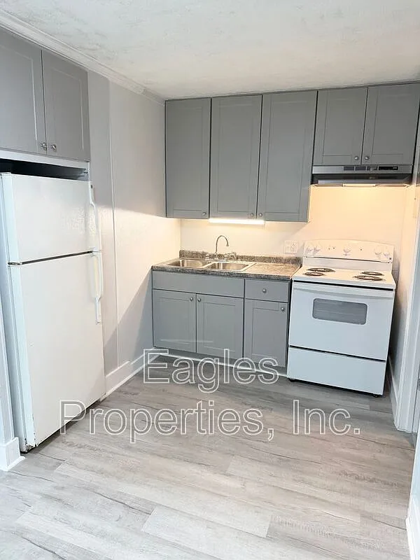 1 bed, 1.0 bath, $950 — Photo 2