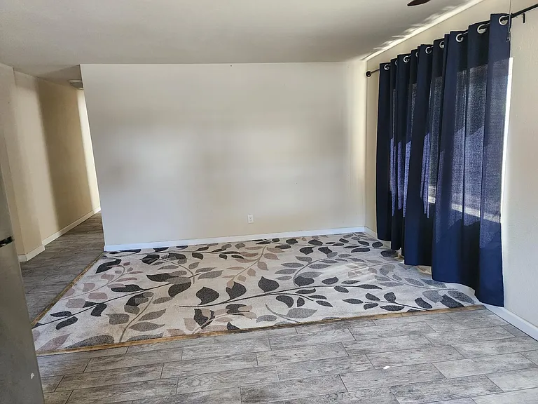 1627 Pomona St #D — Photo 4