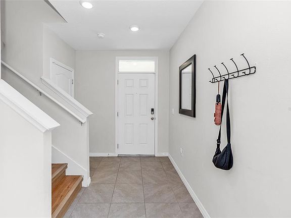 3rd image of 3758 SUNGROVE CIRCLE