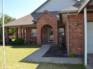 1810 Regency Blvd, Moore, OK 73160