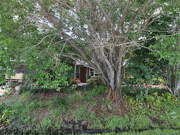 3rd image of 370 SW Buxton Ave