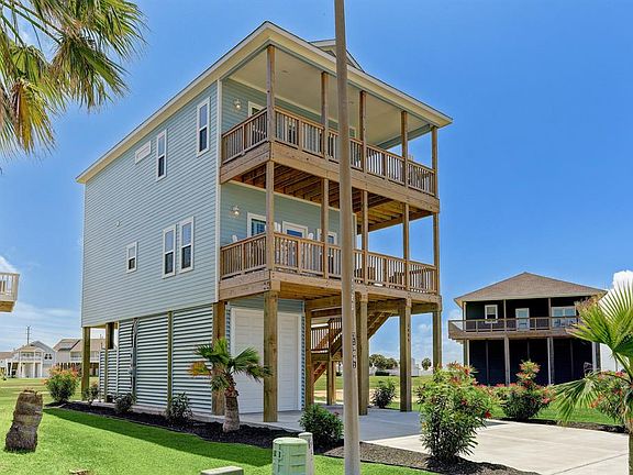 3rd image of 3806 Mendocino Dr