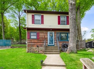 19 E Shore Rd, Jefferson Twp., NJ 07849
