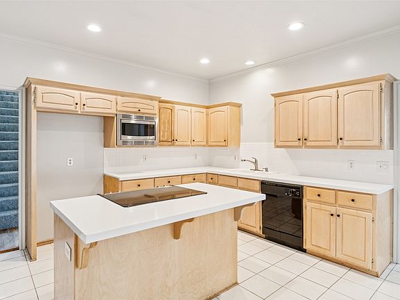 4th image of 3023 E 89th Pl