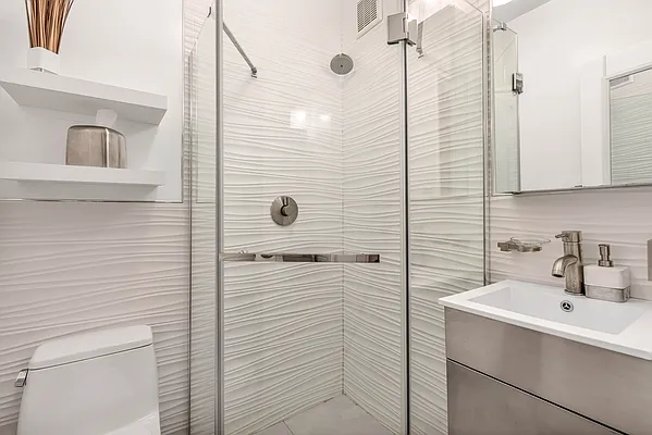 Rented by NY Living Solutions | media 7