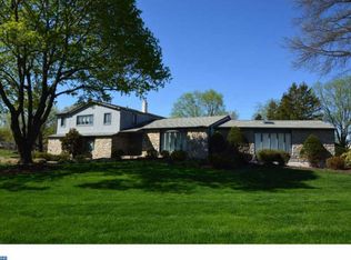 13 Johanna Dr, Holland, PA 18966