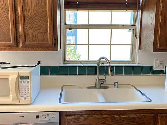 3rd image of 210 Nieto Ave