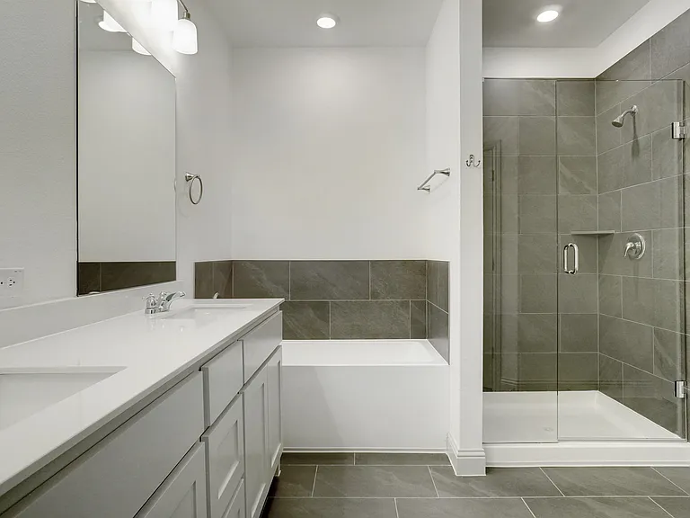 331 Oak Creek Dr — Photo 14