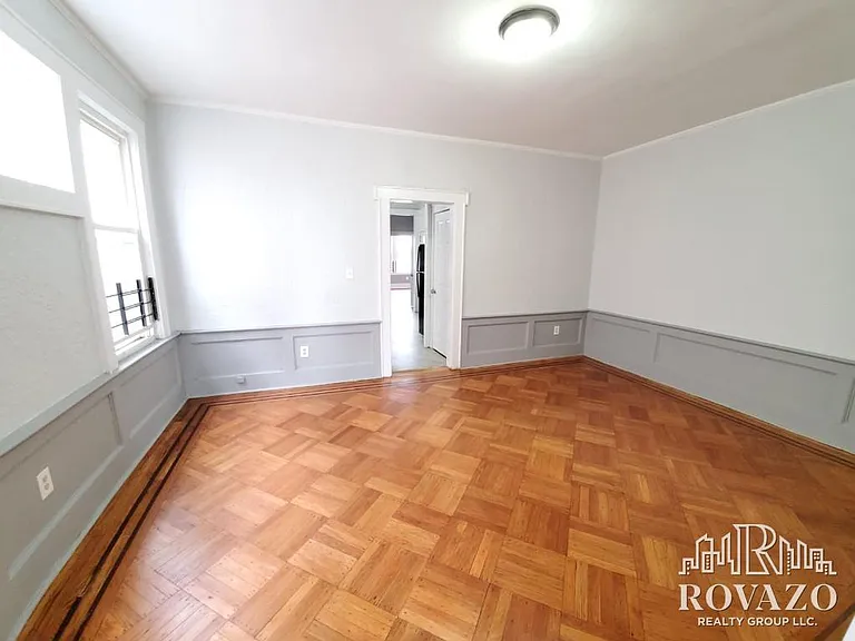 81 Montgomery Ave #2A — Photo 2