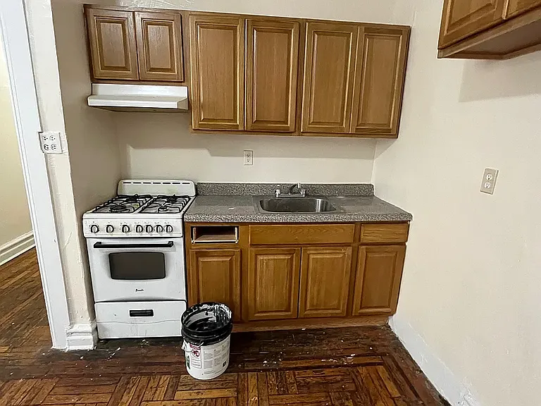 3420 Avenue H #4C — Photo 2