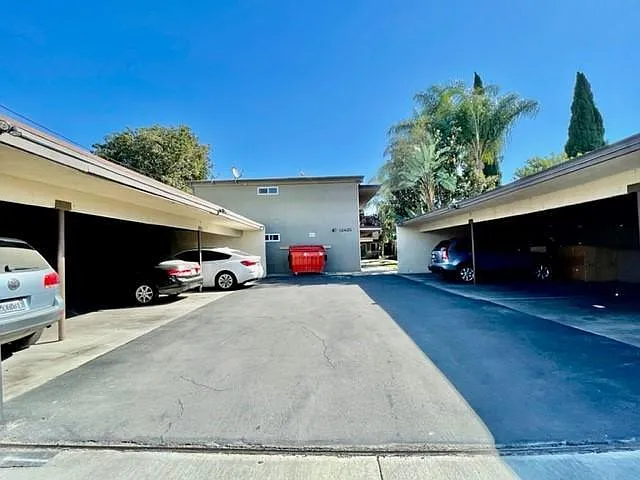 12425 Harris Ave #B8 — Photo 22